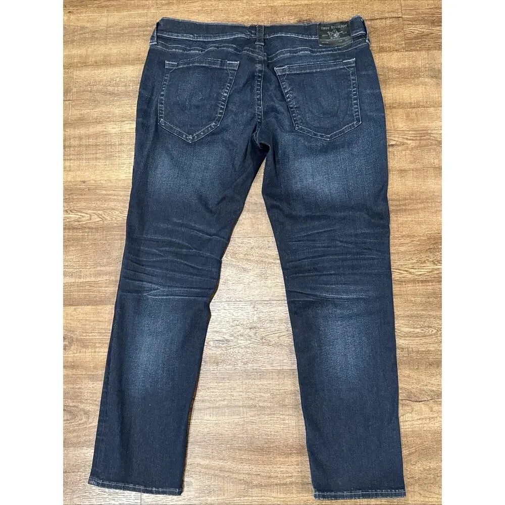 True Religion Geno Relaxed Slim Jeans Medium Wash 38x32 Whiskering EUC
